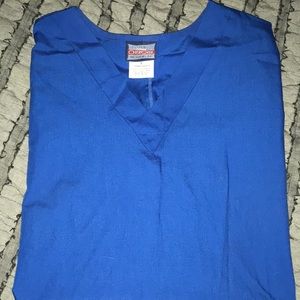 Cherokee scrub top size large